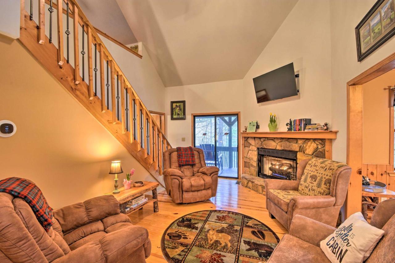 Modern Cabin With Deck In The Blue Ridge Mountains! ブレアズヴィル エクステリア 写真